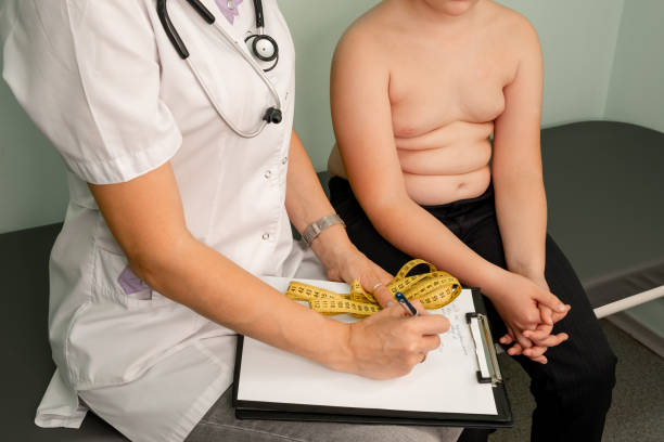 DIABÈTE DE TYPE 1 CHEZ L’ENFANT : QU’EST-CE QUI CONDITIONNE LES COMPLICATIONS À L’ÂGE ADULTE ? PARTIE 2 – PERSPECTIVES DE PRISE EN CHARGE DES PRINCIPAUX FACTEURS DÉTERMINANTS
